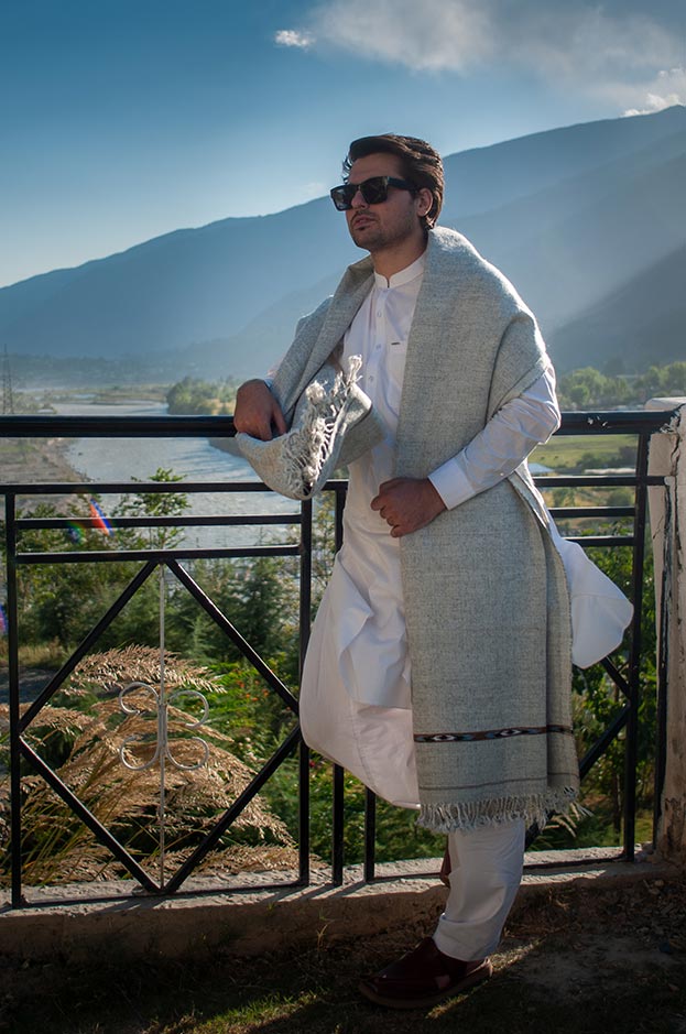 Premium Grey Pure Woollen Shawl for Men - Handmade - Chitral Wool