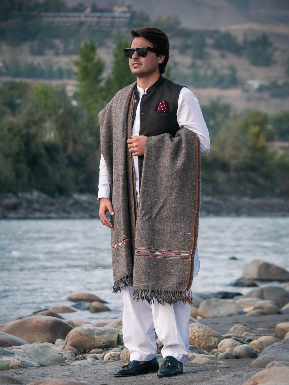 Chitral Umber Premium Sheep Wool Shawl - Thick Charcoal Brown Shawl with Red and Gold Tribal Border - Chitral Wool