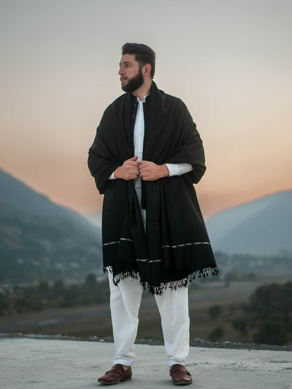 Luxurious and Elegant Pashmina Black Shawl for Men - Extremely Soft and Lightweight - Chitral Wool