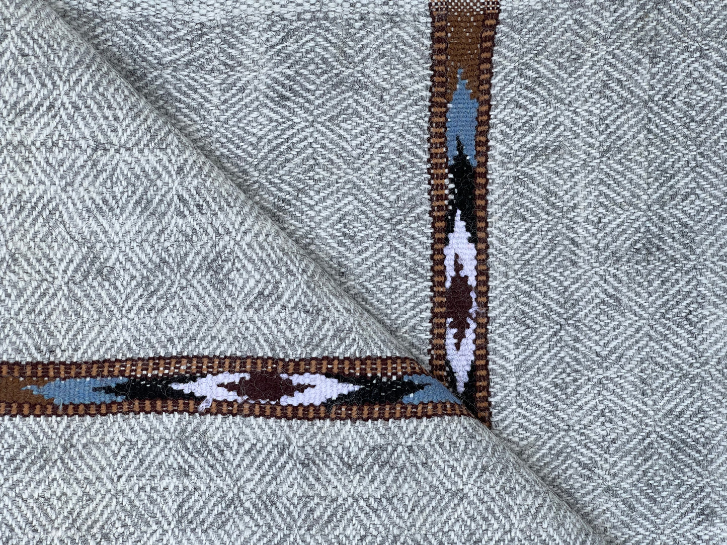 Premium Grey Pure Woollen Shawl for Men - Handmade - Chitral Wool