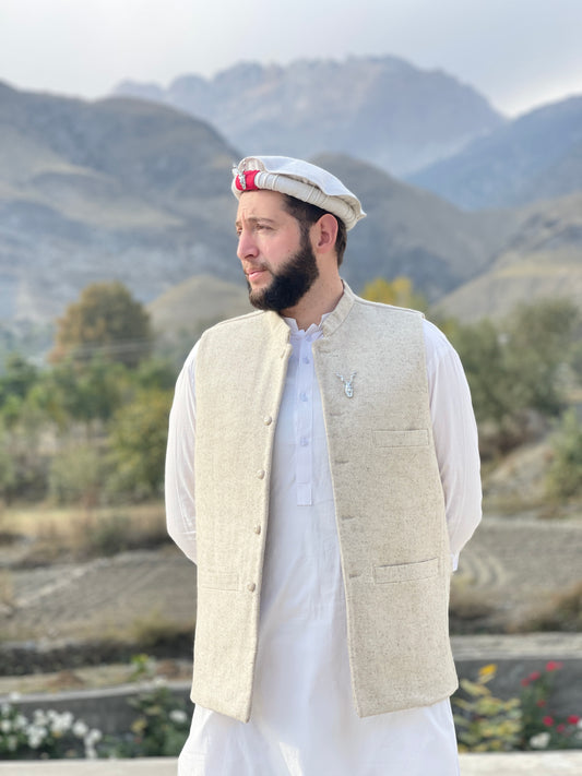 Chitrali Cap With Makhor Lapel Pin - Chitral Wool