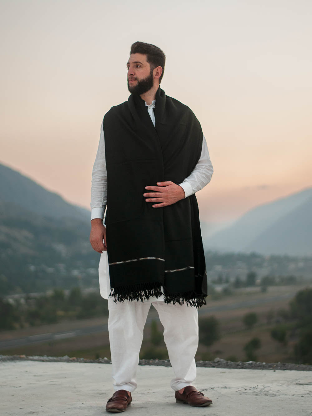Luxurious and Elegant Pashmina Black Shawl for Men - Extremely Soft and Lightweight - Chitral Wool